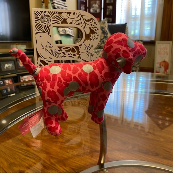 VS Pink mini dog - Picture 4 of 13